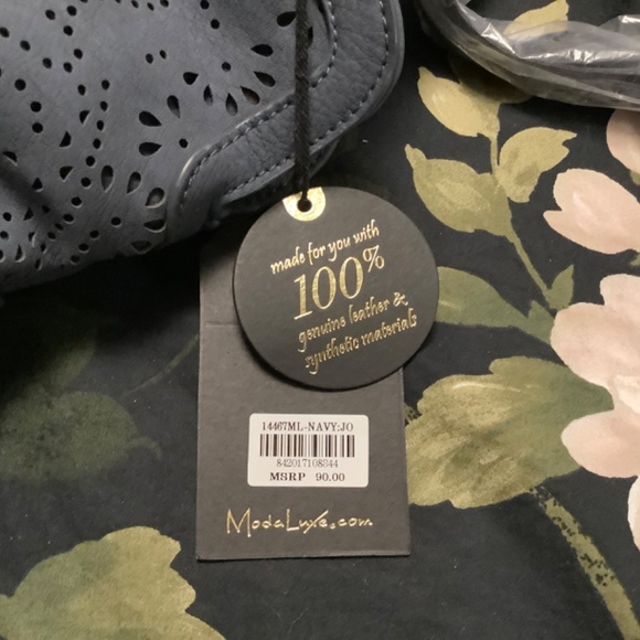 Moda luxe navy handbag - Picture 2 of 11